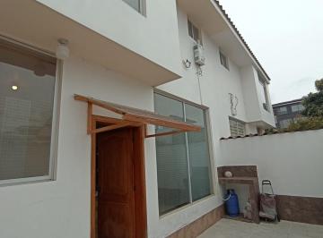 Casa · 104m² · 3 Habitaciones · 4 Estacionamientos · Casa de Una Planta en Venta en Cotacachi Ibarra