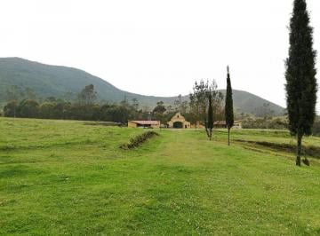 Terreno / Lote , Quito · Venta Terreno Calacali 29.9 Ha. Incluye 8 Ha Planas. Estudio Fotovoltaico