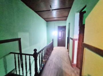 Casa · 213m² · Casa en Venta de 2 Pisos con Patio Interno en El Centro Historico de Quito