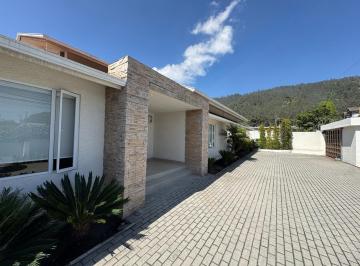 Casa · 584m² · 3 Habitaciones · Tanda - Rancho San Francisco 590 m² en Venta Casa Dos Plantas con Piscina