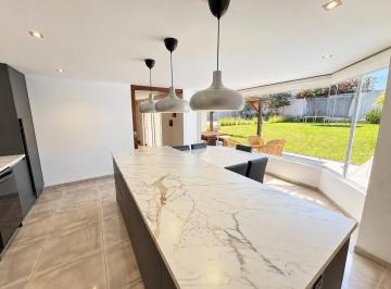 Casa · 584m² · 3 Habitaciones · Tanda - Rancho San Francisco 590 m² en Venta Casa Dos Plantas con Piscina