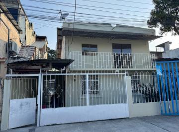 Casa · 177m² · 4 Habitaciones · 2 Estacionamientos · Venta de Casa en El Sur, Guasmo Norte Anda.