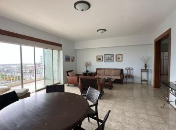 Departamento · 200m² · 3 Habitaciones · 1 Estacionamiento · Vendo Apartamento en El Edificio Tiburon Salinas