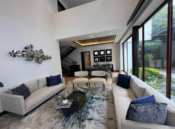 Casa · 357m² · 3 Habitaciones · 2 Estacionamientos · Venta Casa Independiente en Tumbaco - Sector Hilacril (Aag)
