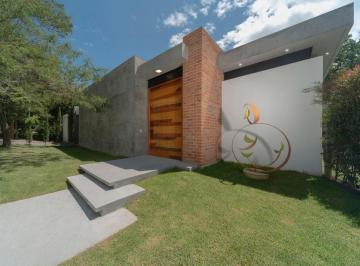 Casa · 350ha · 4 Habitaciones · 4 Estacionamientos · Hermosa Casa Moderna Acabados de Lujo