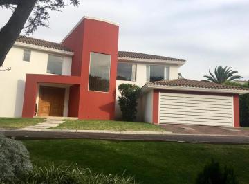 Casa · 460m² · 3 Habitaciones · 4 Estacionamientos · Hermosa Casa Moderna Alquiler o Venta