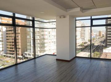 Oficina comercial · 111m² · 2 Estacionamientos · Venta Oficina 6 de Diciembre y Portugal Mgv