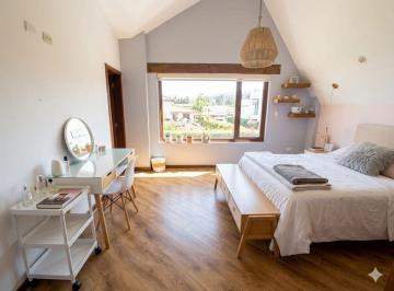 Casa de 4 habitaciones, Cuenca · Hermosa Casa en Renta en Challuabamba