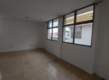 Departamento · 60m² · 2 Habitaciones · 1 Estacionamiento · Venta de Departamento Dos Dorm. Segundo Piso en Kennedy Cerca de Clínica Kennedy