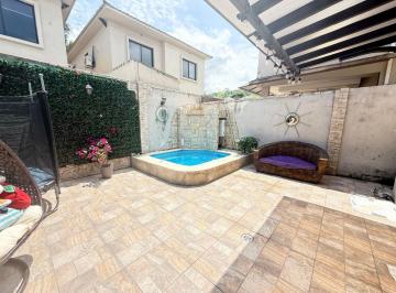 Casa de 4 habitaciones, Guayaquil · Vendo Casa en Bosques de La Costa
