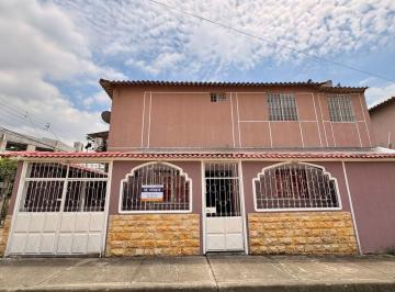Casa de 3 habitaciones, Guayaquil · Venta Casa Esquinera en Mucho Lote 1 (Etapa 5)