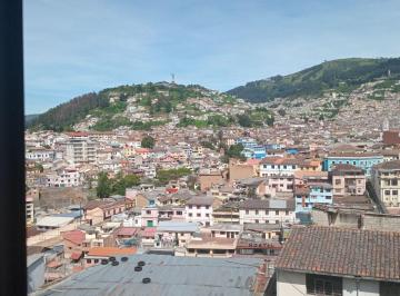Casa de 5 habitaciones, Quito · Casa de Oportunidad en La Tola | $90.000 | 450 m² | 5 Dorm. | Vista Panorámica