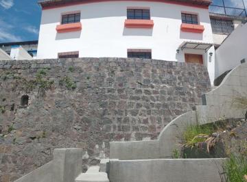 Casa de 5 habitaciones, Quito · Casa de Oportunidad en La Tola | $85.000 | 450 m² | 5 Dorm. | Vista Panorámica