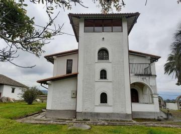 Hacienda-Quinta de 3 habitaciones, Quito · Quinta de Renta en Yaruqui Sector Oyambarillo