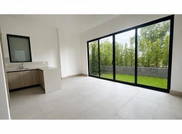 Departamento · 75m² · 2 Habitaciones · 1 Estacionamiento · Departamento en Renta Cumbayá Hospital de Los Valles con Jardín