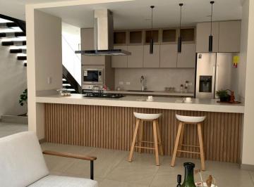 Casa de 3 habitaciones, Cuenca · Casas en Venta Challuabamba