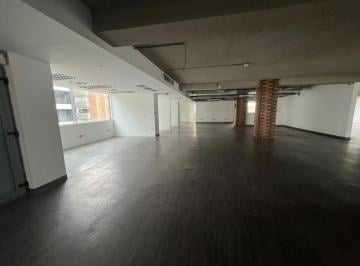 Oficina comercial , Quito · Arriendo Oficina, Sector El Batan, 670 m, 5.900 Dólares. Cm