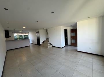 Casa · 140m² · 3 Habitaciones · 2 Estacionamientos · Casa en Renta Sector Yanazarapata