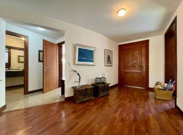 Casa · 265m² · 3 Habitaciones · 3 Estacionamientos · Casa en Venta Cumbaya