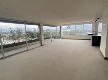 Departamento · 305m² · 4 Habitaciones · 3 Estacionamientos · Departamento - Cumbayá