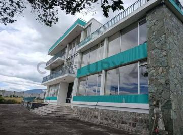 Casa · 280m² · 10 Habitaciones · 10 Estacionamientos · Quinta en Renta Tambillo Miraflores