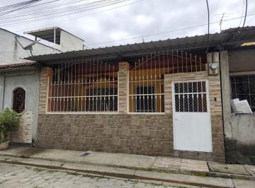 Casa · 54m² · 3 Habitaciones · 1 Estacionamiento · Casa en Venta Mucho Lote 1 Étapa 7 Norte de Guayaquil Grac.
