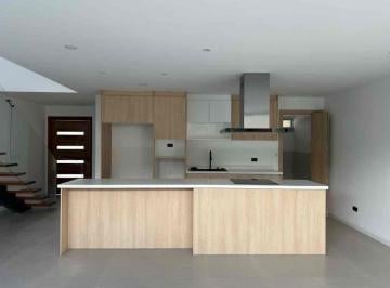 Terreno / Lote , Quito · Alquiler de Casa con Excelente Ubicación en El Sector Cumbayá