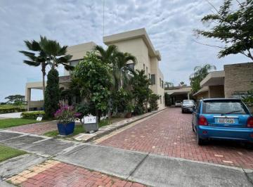 Casa de 4 habitaciones, Guayaquil · Se Vende Casa con 1000 m² de Terreno y 4 Recámaras en Venta en Samborondón Mocoli Golf N. H