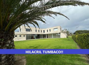 Casa de 4 habitaciones, Quito · Espectacular Casa de Venta por Hilacril Plaza Tumbaco!
