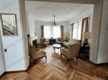 Casa de 3 habitaciones, Quito · Casa Comercial de Venta en La Floresta