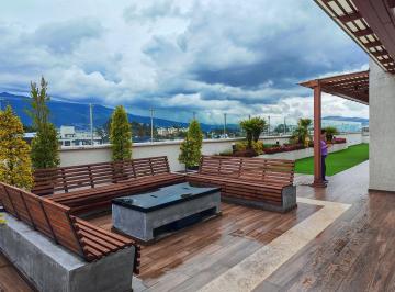 Departamento de 3 habitaciones, Quito · Altos de Monteserrin Lindo Penthouse Moderno, Edf Pequeño, 160 m Luminoso Dos Balcones $195.000, Oo