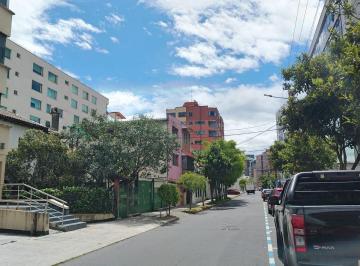 Terreno / Lote , Quito · Vendo Gran Terreno en La Av 12 de Octubre Sector de Primera