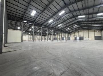 Bodega-Galpón · 9600m² · Alquiler de Galpon Comercial con Guardinia 24/7 Ubicado en Una Zona Estratégica