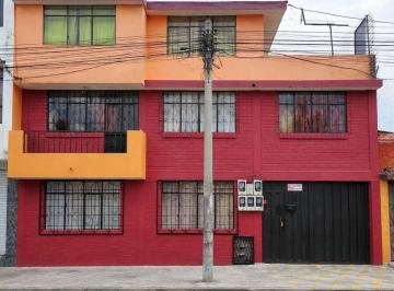 Casa de 13 habitaciones, Quito · Casa Rentera en Venta – Av Bobonaza, Sur de Quito