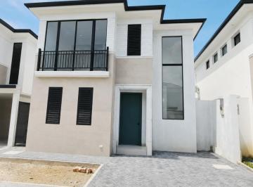 Casa de 3 habitaciones, Guayaquil · Venta Casa Urbanización Alba del Bosque, Etapa Alasia, Via a La Costa Km 18, 3 Dorm.