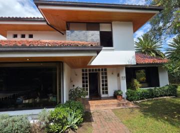 Casa de 4 habitaciones, Quito · Hermosa Casa Conjunto Privado Cumbayá Sector Exclusivo Seguridad 24/7 Cercanía a Todos Los Servicios