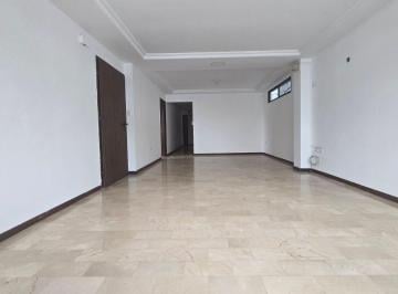 Oficina comercial , Guayaquil · Entre Ríos Oficina con un Parqueo en Calle Primera, Permiso Comercial.