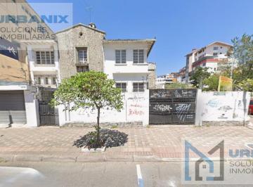 Casa · 259m² · 4 Habitaciones · Terreno en La Mariscal