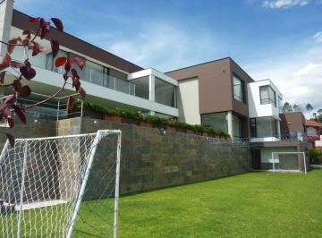 Casa de 5 habitaciones, Quito · En Venta | Amplia Casa de Lujosector Rancho San Francisco – Entre Quito y Cumbayá (Cerca de Nayón