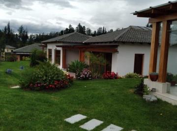 Casa de 3 habitaciones, Quito · Casas en Venta Dentro de Pakakuna Gardens - Sector Checa