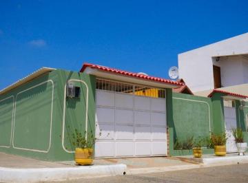 Casa de 4 habitaciones, Salinas · Casa Esquinera Amoblada - Via Punta Carnero P. Pincay