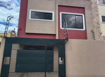 Casa de 4 habitaciones, Ambato · Casa en Venta - Norte de Ambato - Sector Izamba