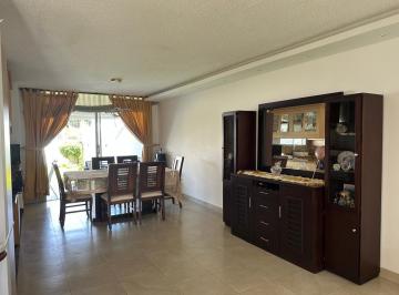 Casa · 147m² · 3 Habitaciones · 2 Estacionamientos · Casa en Venta en El Valle de Los Chillos, Sector San Juan de Dios. Usd.