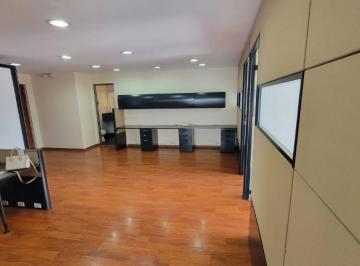 Oficina comercial , Quito · Oficina Amoblada de Alquiler en El Sector La Paz de 86 m con Divisiones