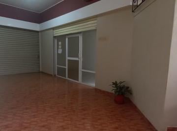 Oficina comercial · 30m² · 1 Estacionamiento · Venta de Oficina en Planta Baja con Parqueo Techado en Kennedy. J. m