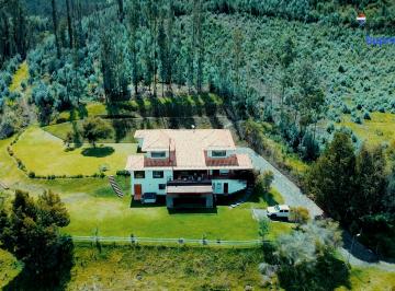 Hacienda-Quinta de 7 habitaciones, Otavalo · Se Venta Quinta en El Lago San Pablo