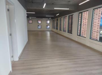Oficina comercial , Quito · Vendo Oficina Remodelada 260 m² + 5 Parqueaderos, Sector Iñaquito, Norte de Quito