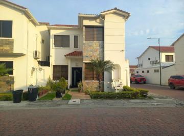 Casa de 3 habitaciones, Guayaquil · Casa Esquinera de Venta en La Urbanización Ciudad del Valle, 3 Dorm..