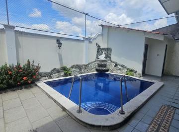 Casa de 4 habitaciones, Guayaquil · Venta. Linda Casa. Sector Ceibos. patio Amplio con Piscina. 4 Hab. $190.000