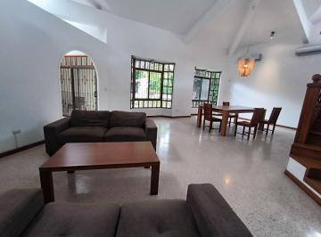 Casa de 4 habitaciones, Guayaquil · Se Alquila Amplia Casa Amoblada en Santa Cecilia (Los Ceibos) B. Boero